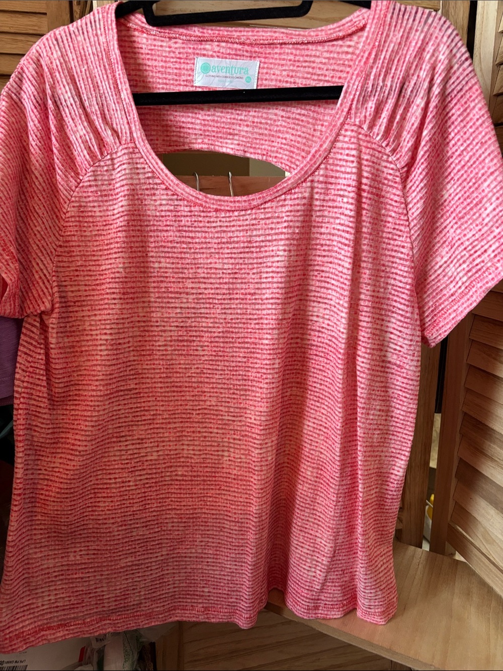 Aventura Cut Out Back Short Sleeve Scoop Neck Top XL